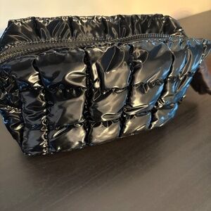 Puffer Cosmetic Bag - No Brand Name - Super Cute